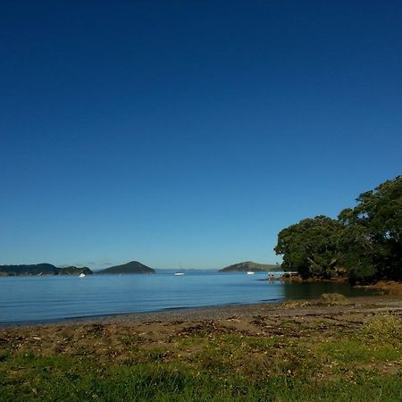 Готель Oamaru Bay Tourist Park Coromandel Екстер'єр фото