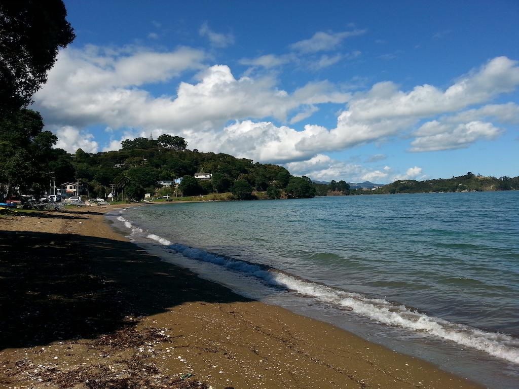 Готель Oamaru Bay Tourist Park Coromandel Екстер'єр фото