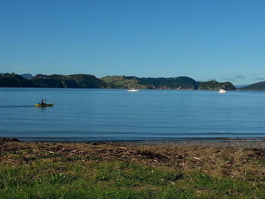 Готель Oamaru Bay Tourist Park Coromandel Екстер'єр фото