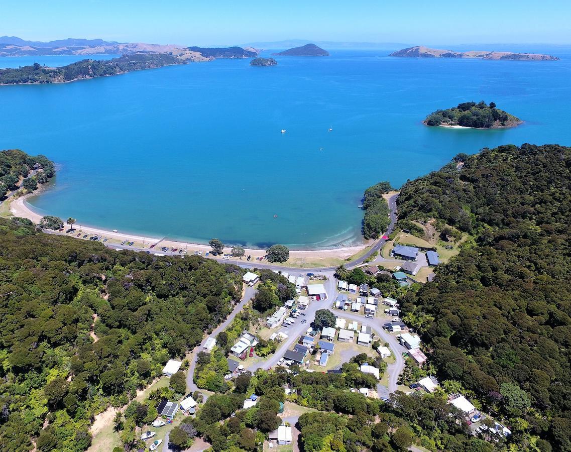 Готель Oamaru Bay Tourist Park Coromandel Екстер'єр фото